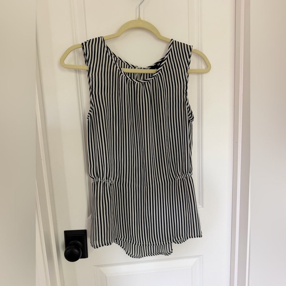 H&M Black & White Vertical Stripe Sleeveless Peplum Tank Size 6